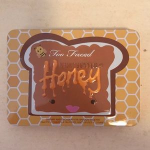 Peanut butter and honey palate by Too Faced